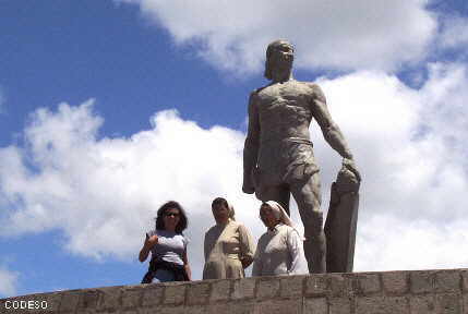 El monumento del Centro Cultural Indio GuarangaGuaranda - provincia Bolívar