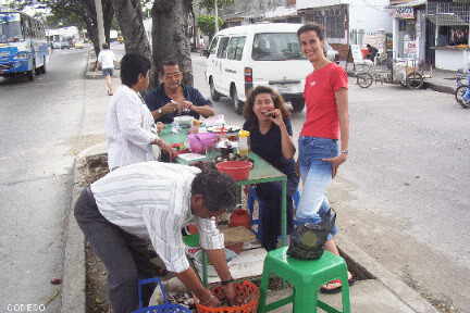 Typisches Restaurant in der Strasse Guayaquil Veronica Real Beatriz Murillo 