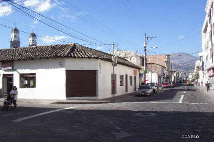 Vista típica de la ciudad blanca Ibarra Fotos