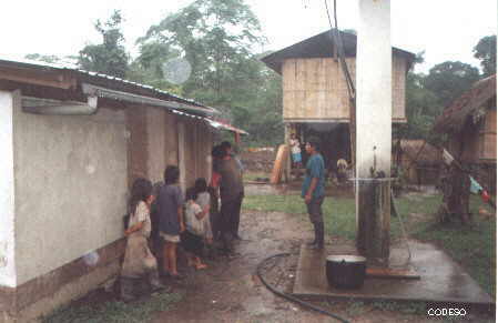 Solares Wasserpumpensystem der Pachakutik CommunityProvinz Sucumbíos - Ecuador