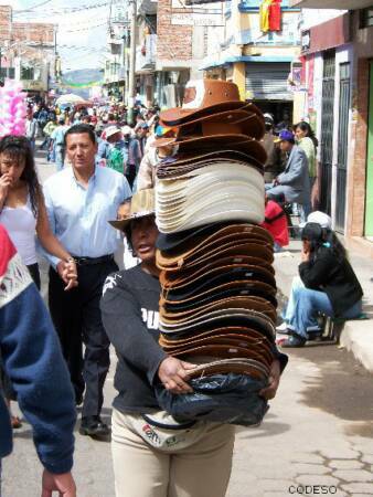 Mucho sombrero en Pillaro - Tungurahua