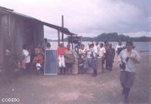 Ankunft der Solarpanels in der Gemeinde Pichangal